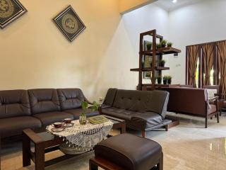 Rumah Cahaya Syariah Peaceful Family Home - 8