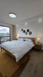 Luxury 2BR, King & Queen Beds, 13th Floor City Views, Pool & Gym, Westlands - 0