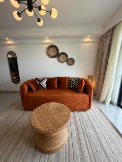Luxury 2BR, King & Queen Beds, 13th Floor City Views, Pool & Gym, Westlands - 6