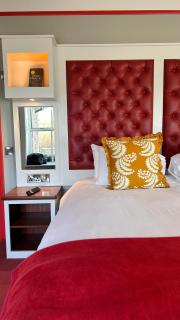 Nevins Newfield Inn Ltd - 9