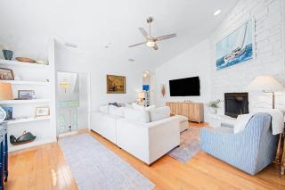 4BR house, 2 blocks from the beach - 6