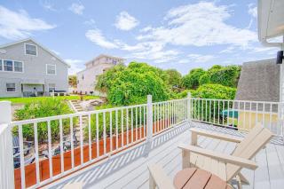 4BR house, 2 blocks from the beach - 5