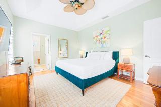 4BR house, 2 blocks from the beach - 3