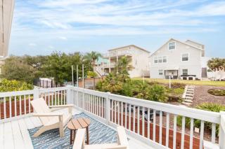 4BR house, 2 blocks from the beach - 2