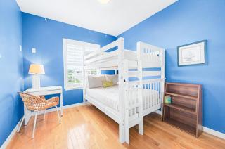4BR house, 2 blocks from the beach - 7