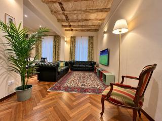 Steps from Piazza Maggiore - 1 Bedroom - 0