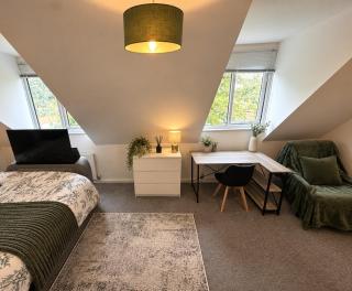 Luxury 5-bed Park Estate home with garden - 6
