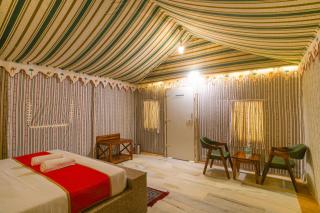 Diamond Desert Camp Safari tour A-family Luxury Camp - 8