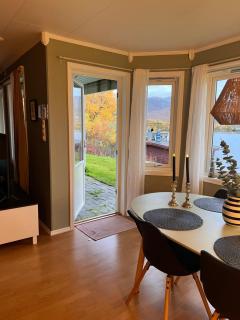 Kvaløya apartment by the sea - 5