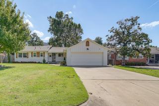 Charming Tulsa Home near LaFortune Park - 8