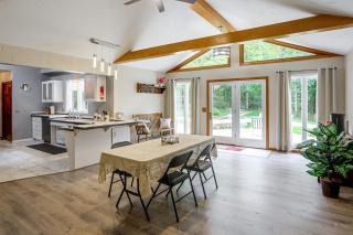 Nature Lover's Cottage on Wooded Acreage - 3