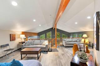 Spacious Mountain Retreat with Sauna Hot Tub & Pool - McCall - 2