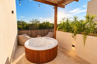 Gran Haven 3BR Private Pool and Hot Tub 5 Min to Beach 4 Infinity Pools - 4