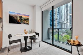 NEW Studio Downtown Miami - 7