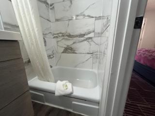 Economy Inn - 1