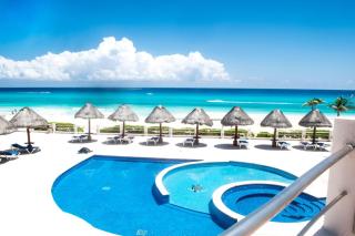 2-Level Oceanfront Villa with Private Terrace and patio at Villas Marlin - 7