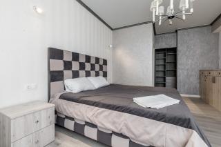 Contemporary Urban Retreat, Bright & Stylish - 2