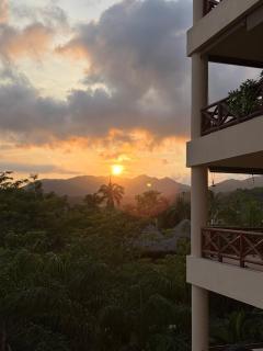 Oceanview Serenity - 2BR with Breathtaking Views - 9
