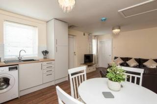Toast Stays - The Langley Nook - 2