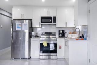Stylish 3BR, 2BA Vancouver Home - 5