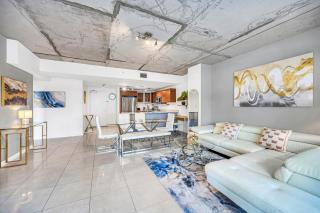 Luxury Midtown Retreat withHuge Private Patio - 9