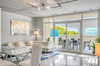 Luxury Midtown Retreat withHuge Private Patio - 0
