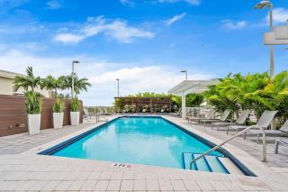 Luxury Midtown Retreat withHuge Private Patio - 4