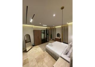 SODIC Eastown 3BR with Private Garden Luxury Living in a Prime Location - 3