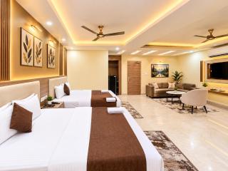 Hotel The R-Beach Ember Near Jagannath Temple # Sea Beach # Resturent # Lift and Parking - fully Air Conditioning Rooms # A Top Rated Hotel - 2
