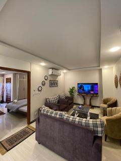 LuxeStays 2BR Premium Stay Netflix, AC, WiFi - 0