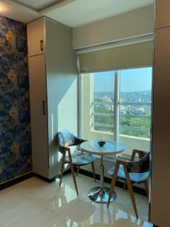 LuxeStays 2BR Premium Stay Netflix, AC, WiFi - 3