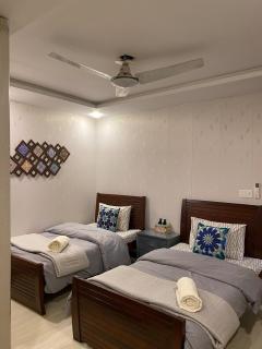 LuxeStays 2BR Premium Stay Netflix, AC, WiFi - 1