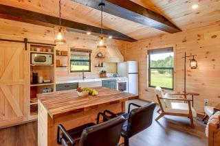 Refined Rustic Retreat: Custom Designed by Owners - 9