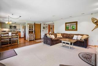 Highridge Condo Unit B8 - 5
