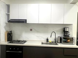 1 Br at Marina Bay, Westlands with complimentary access to Gym and Pool - 2