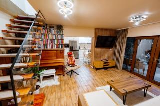 Green Nest Retreat - Sauna, Hot Tub & Garden - 2