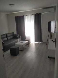 Saint George Apartments - 1