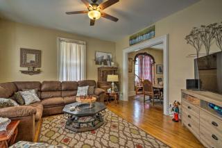 Spacious Victorian Near Holiday Valley and Town - 0