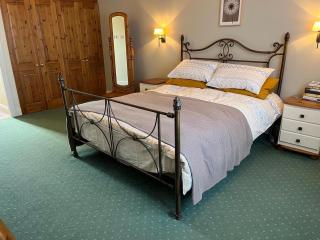 Adare Hillview Bungalow - 4