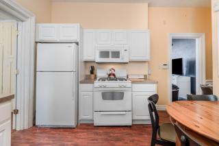 Downstairs 2 Bedroom Apt- Pet Friendly- walking distance to beach & shops - 9