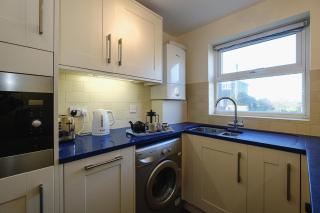 1 Coastguard Court, #Aldeburgh - Close to the #BEACH, High Street, Yacht Club - #SEASIDE Ground Floor Apartment - sleeps 2 - Manage by Aldeburgh Coastal Cottages - 4