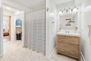 Big Sky Retreat with Overflow Unit Atop Sunapee - 5