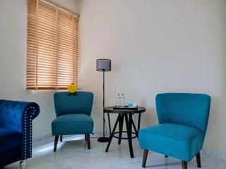 Luxury Stay in Sunset Town - 3
