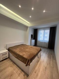 Large apartment in Mamikonyants Residential Complex - 7