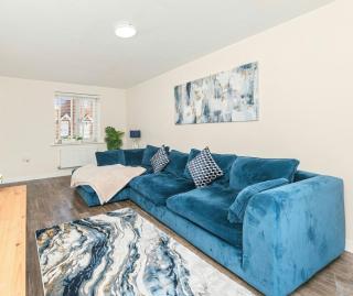 4 Bedroom, Free Parking, Fast WiFi - 0