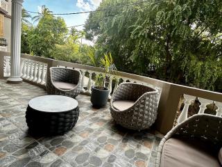 Serenity 3 bedroom apartment 100m from beach - 6