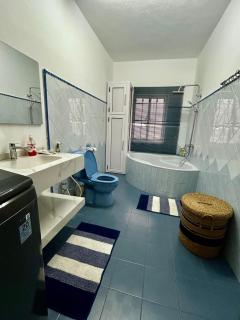 Serenity 3 bedroom apartment 100m from beach - 3