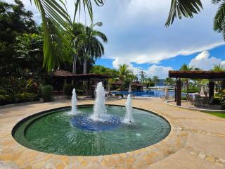 Luxury Los Sueños Retreat Marina Pools & Marlins - 5