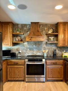 New Luxury Cabin Inside Turner Falls Park - 6
