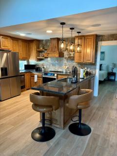 New Luxury Cabin Inside Turner Falls Park - 5